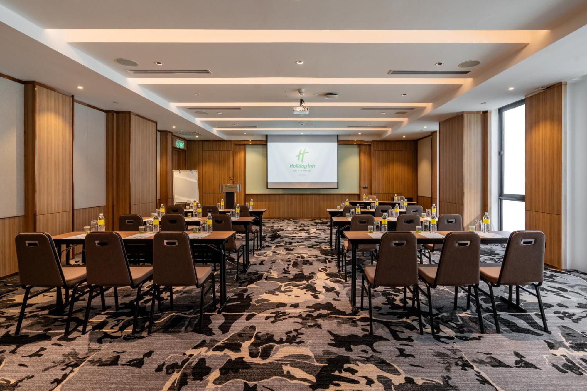 Holiday Inn Sepang - Airport Exterior photo